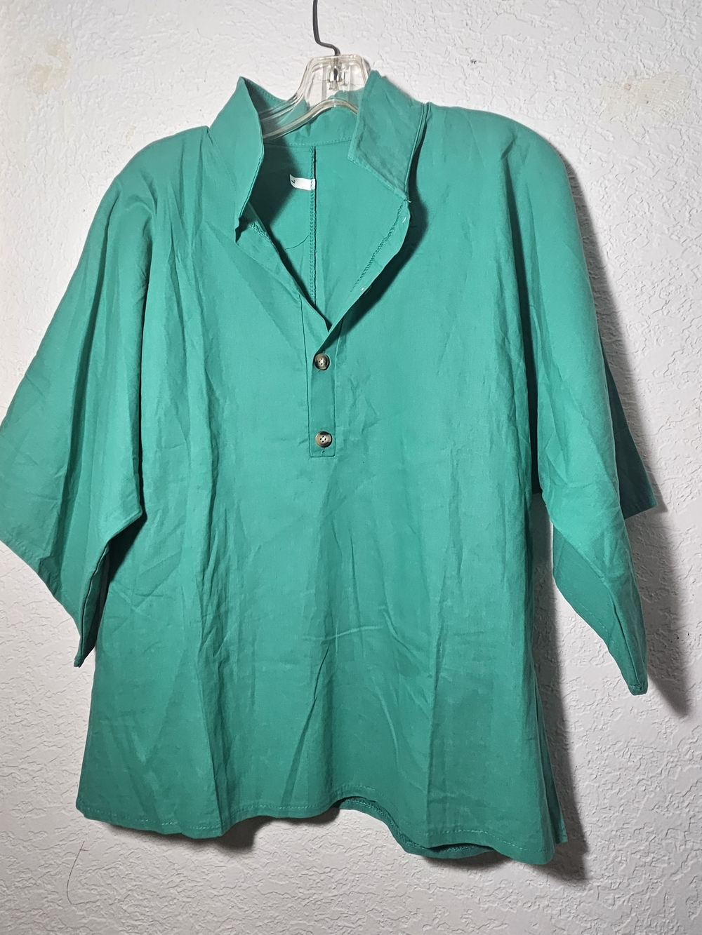 Women’s Green Collared Split-Neck Blouse
